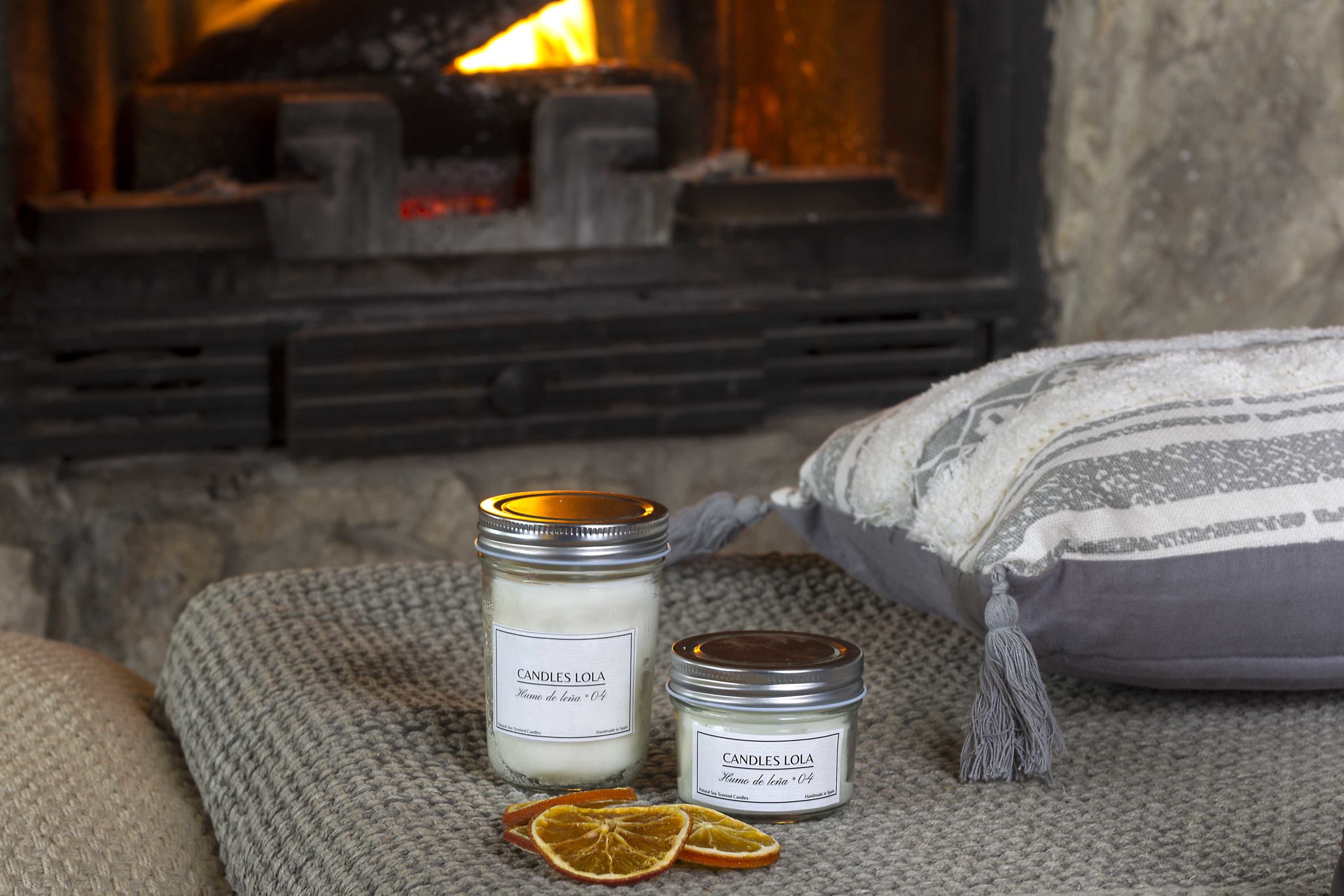 VELAS EN EL ORIGEN DEL ÁRBOL DE NAVIDAD