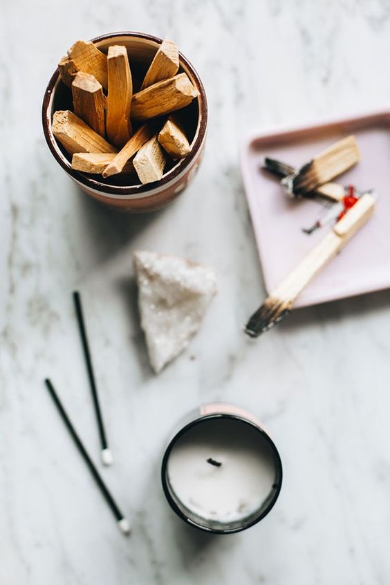 BENEFICIOS VELA PALO SANTO